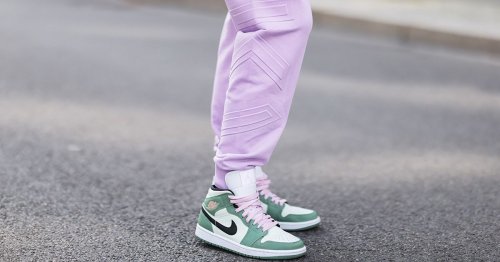 Schuh-Trend: Den Nike-Sneaker tragen Influencer*innen gerade rauf und runter