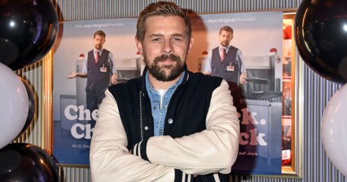 Klaas Heufer-Umlaufs Freundin trägt das schönste Partykleid