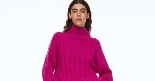 Unser Winter-Favorit: Dieser H&M-Pullover sieht nach Luxus aus – ist aber günstig!