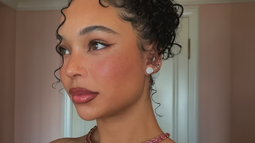 Hält den ganzen Tag: Das ist der beste Lipliner bei dm – laut Bewertungen