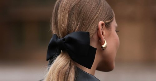 Nie wieder Haargummis! Im Frühling 2025 tragen wir diesen Haar-Trend – von H&M