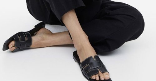 Sie sind wieder da! Die beliebten Leder-Schlappen von H&M für den Sommer 2023