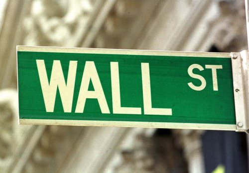 Dow Futures Up 55 Pts; Core PCE Data in Focus By Investing.com