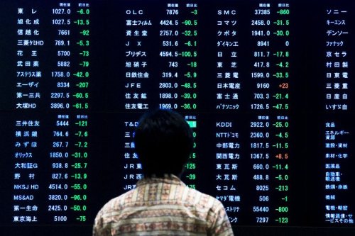 Actions boursières asiatiques : le Japon chute sur un PIB faible, Alibaba pèse sur Hong-Kong