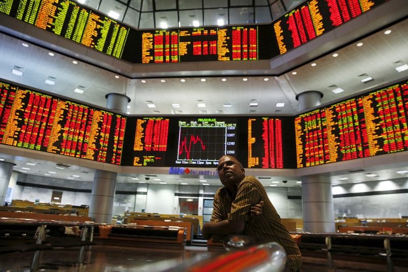 Tech leads Asia share rally, gold near record high on Fed rate cut bets