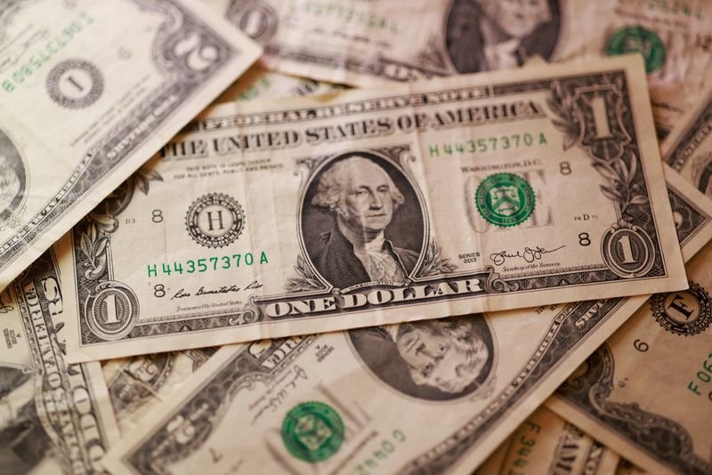Dollar holds firm as risk of protracted Middle East war saps sentiment