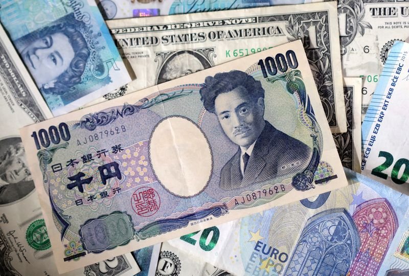 Yen, euro under pressure as Middle East conflict stokes energy concerns