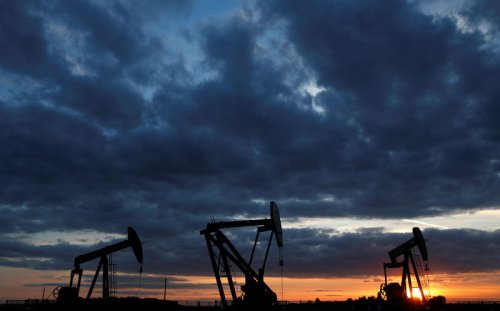 Oil prices hold gains as Trump’s Venezuela tariff plan raises supply fears