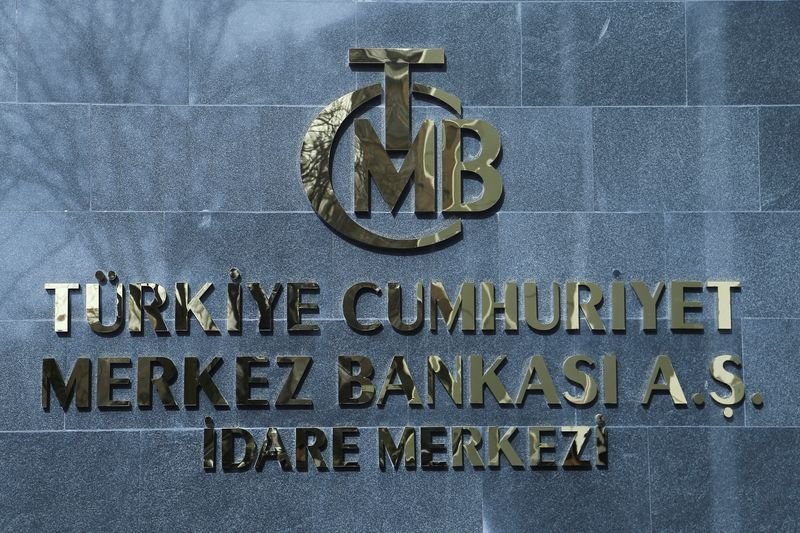 Turkish policymakers defend steps; investors see rate hike possible