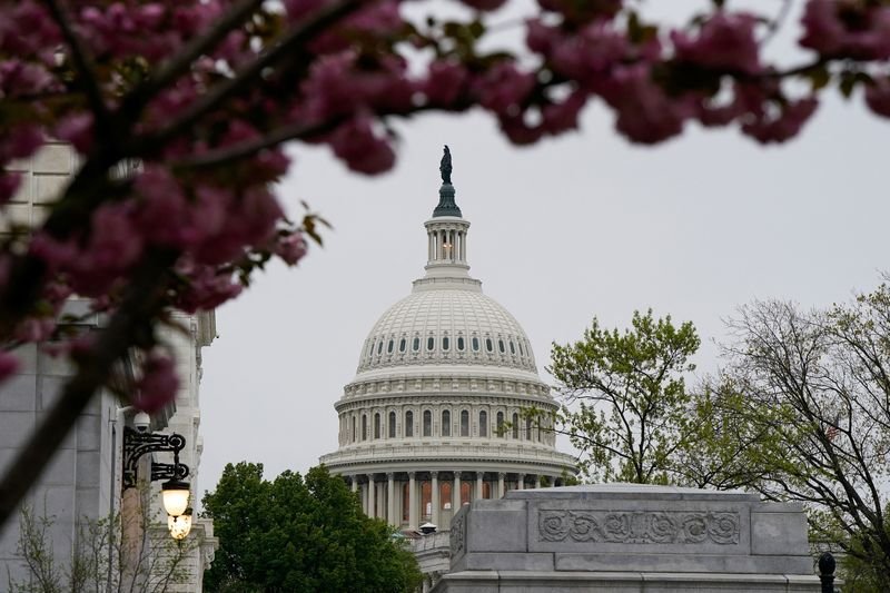 U.S. Senate Banking Committee moves to advance “Clarity Act” crypto framework