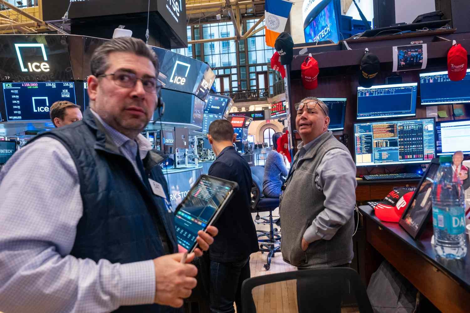 Stock Market Today: Indexes Edge Higher as Oil Prices Reverse Course, Head Lower; Treasury Yields Slip But Remain Elevated