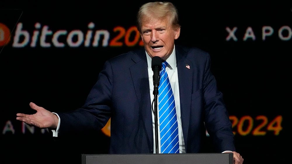 Bitcoin, U.S. Dollar Skid, Gold Rallies On 'Sell America' Trade