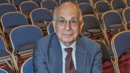 Nobel Laureate Kahneman Tells You How To Stop Making Bad Decisions