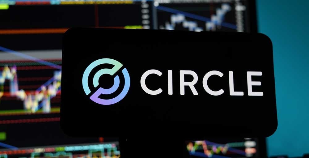 Circle Edges Up On Results, Stablecoin Growth. These Crypto, AI Stocks Also Fall.