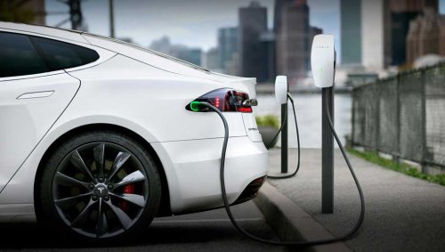 Analyst Calls Tesla-GM Charging Deal 'Game, Set, Match' For Market Control