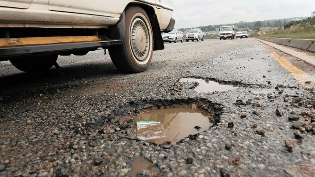 Pothole negligence: court holds authorities accountable for road safety