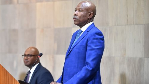 South Africa may avoid Moody’s cut with reforms, Kganyago says