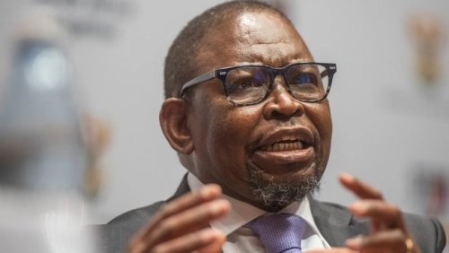 Budget crisis looms as parties challenge VAT hike