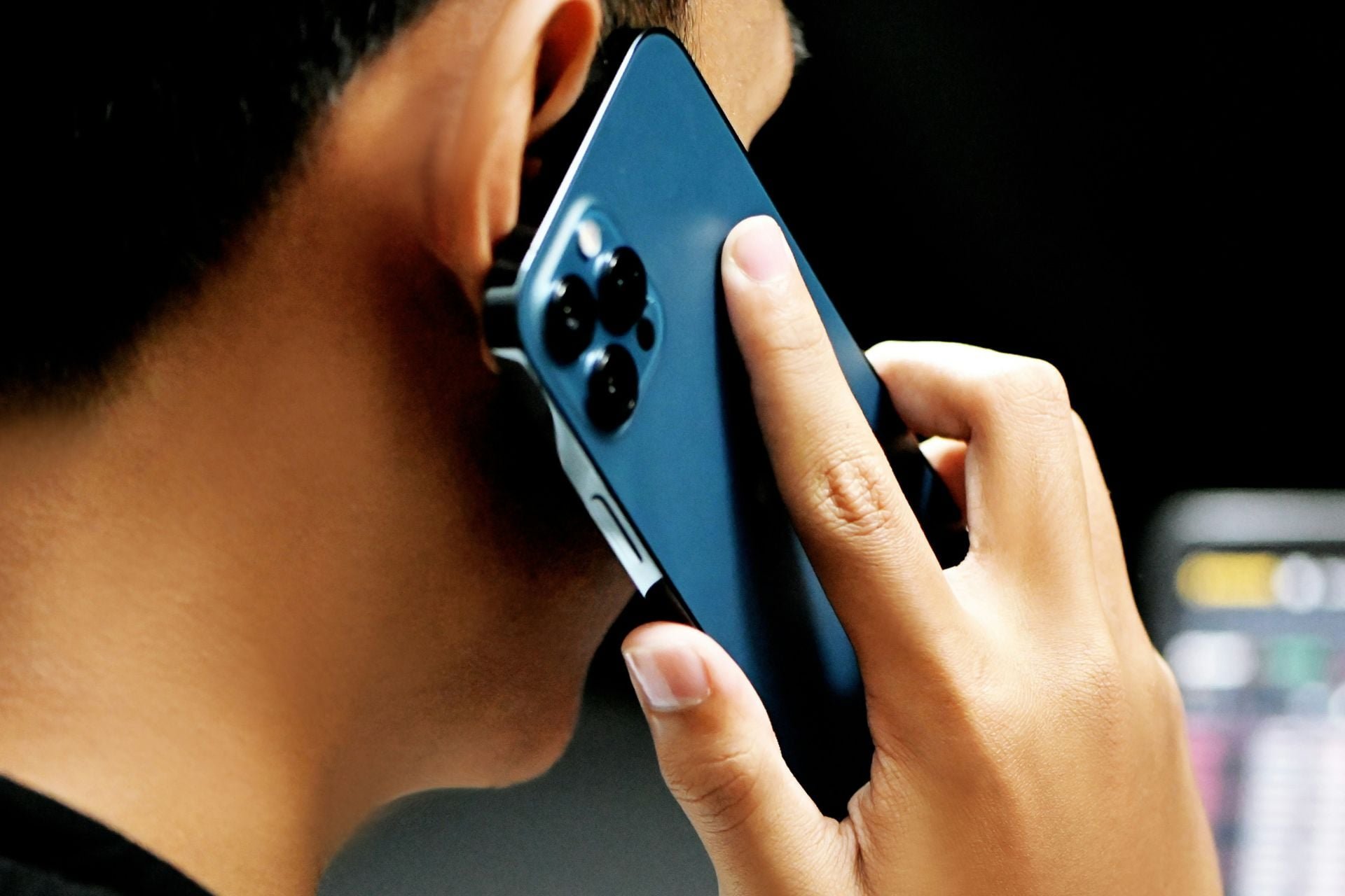 The Art of the Silent Receiver