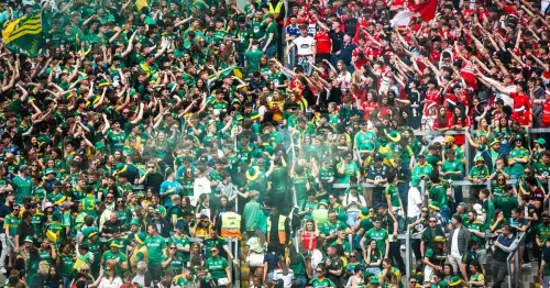 Video shows a fight breaking out on Hill 16 during Louth v Meath