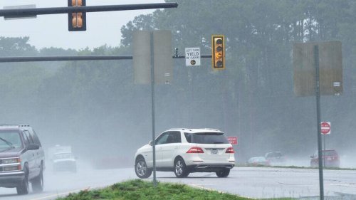 Could you get a ticket for running a yellow light in NC? What to know
