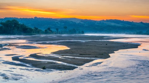 One Of The Quietest Places On Earth Is A Gorgeous, Remote Nebraska River Trail With Towering Cliffs