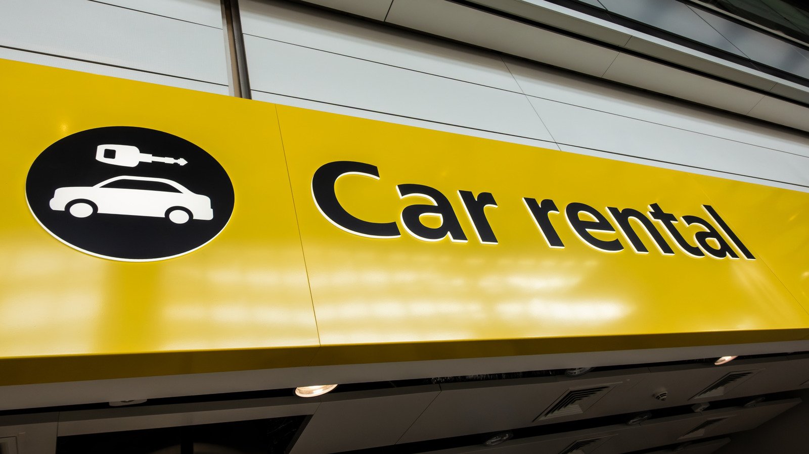 9 Things Rental Car Agents Notice About You As Soon As You Check In