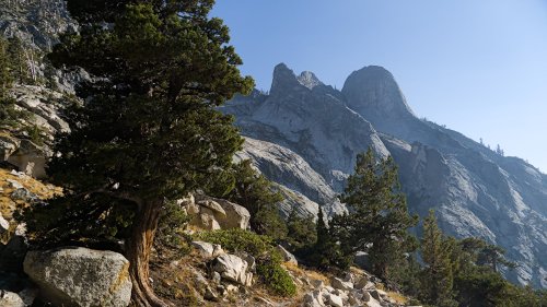 A Spectacular Trail Hidden In California's Sierra Nevada Leads To A Smaller, Secret Version Of Yosemite Valley
