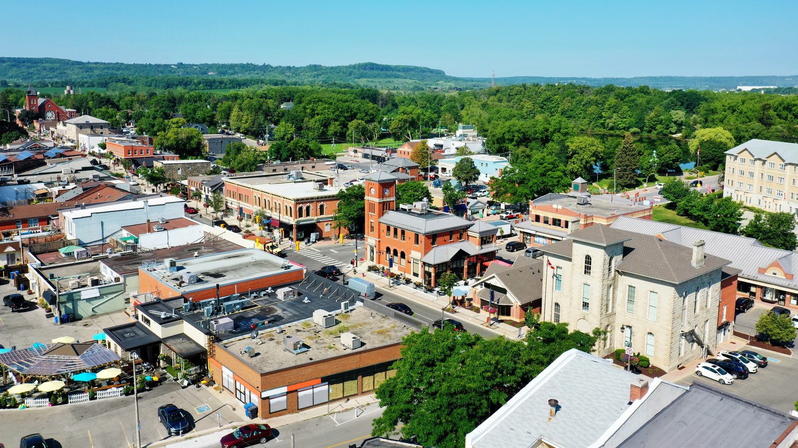 Between Toronto And Hamilton Is Canada's Charming Town With Outdoor Fun, Shops, And A Vibrant Downtown
