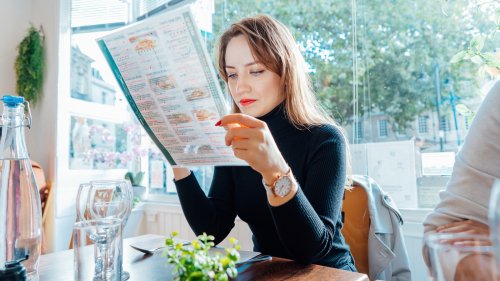 The Game-Changing Rule To Follow For More Affordable Dining While Traveling
