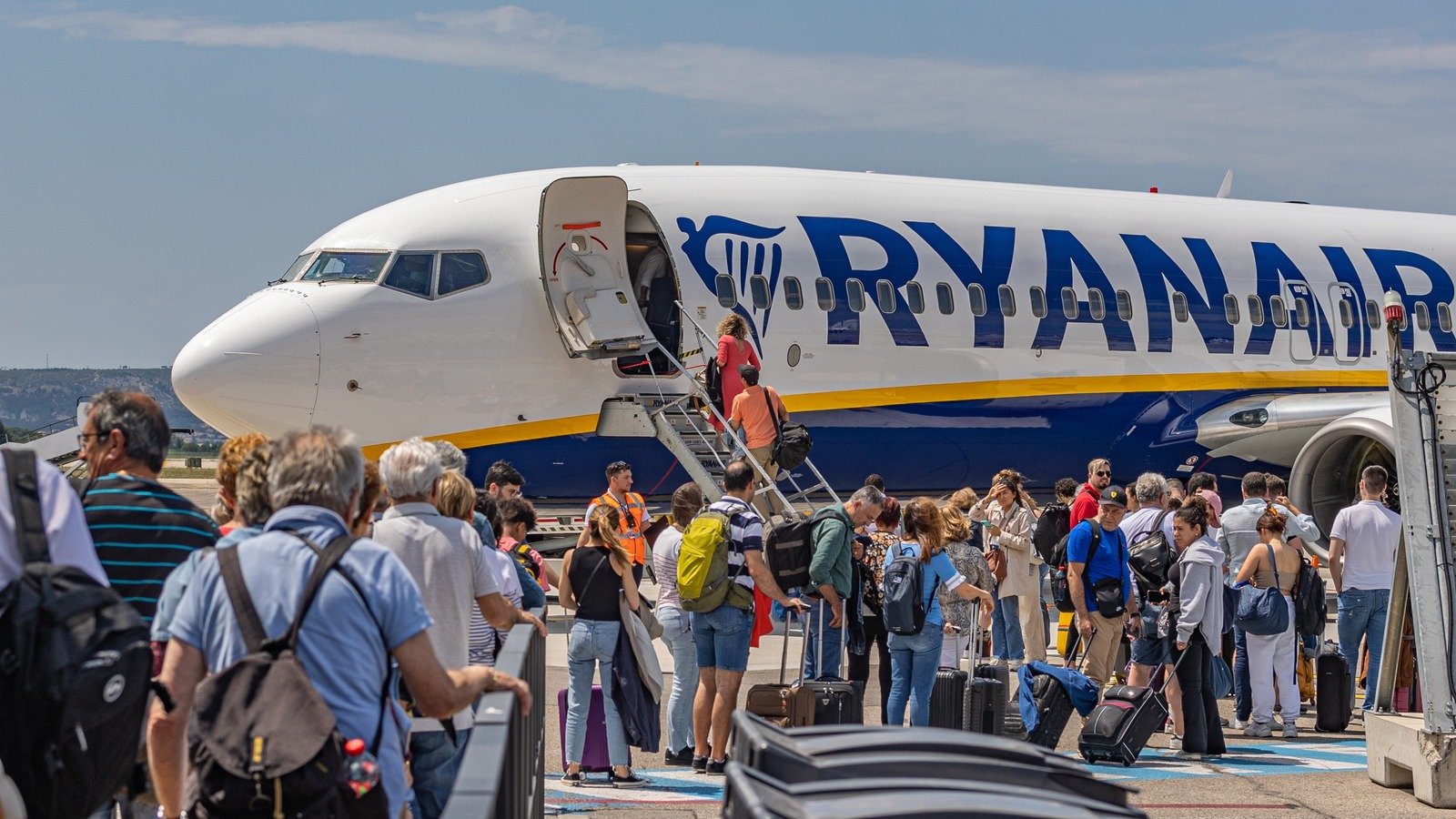 The One Thing Rick Steves Says To Be Cautious Of When Flying Europe's Budget Airlines