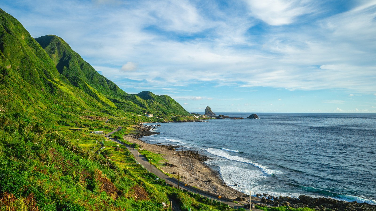 Forget Thailand, This Lovely Asian Nation Has Crowd-Free Islands With Gorgeous Beaches