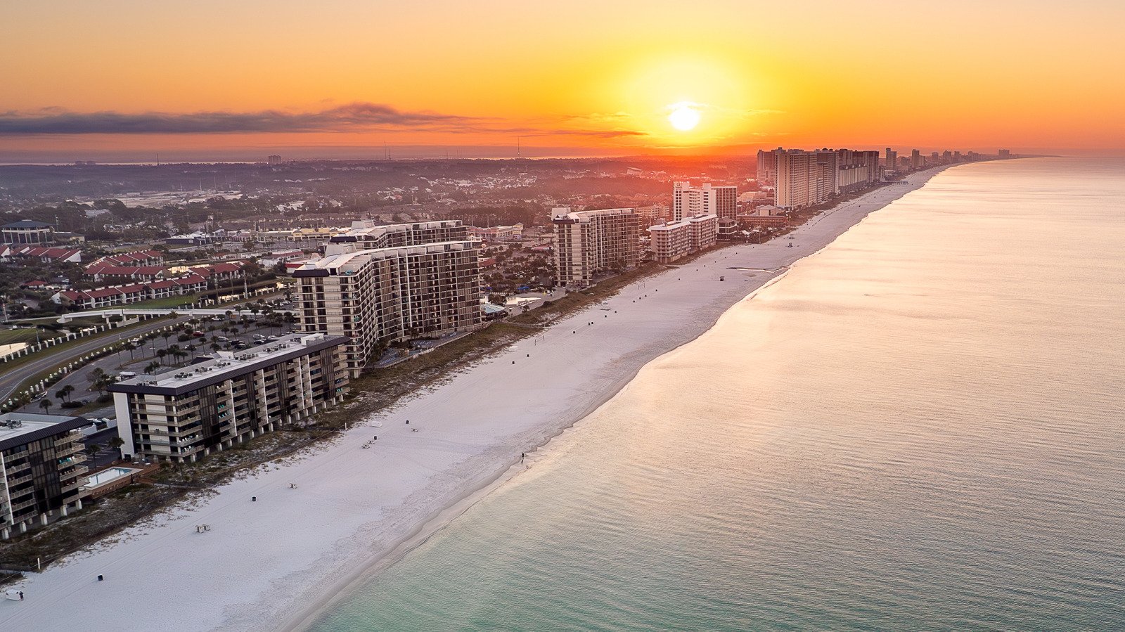 Dolly Parton Loved This Florida Destination With Crystal-Clear Waters And Pristine Beach Beauty