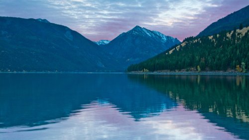 11 Remote Retirement Lake Towns In The US You've Never Heard Of