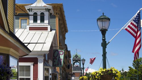 Hidden In Vermont's Mountains Is An Adorable Town With A Thriving Arts And Outdoor Recreation Scene