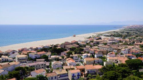 France's Colorful Seaside Mediterranean Village Is An Underrated Paradise Of Sunset Strolls And Seafood