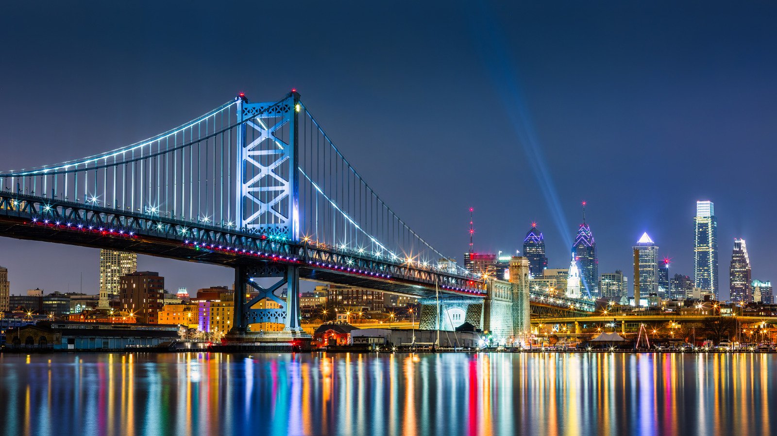 6 Wildly Popular Destinations In Philly That Are Actually Tourist Traps
