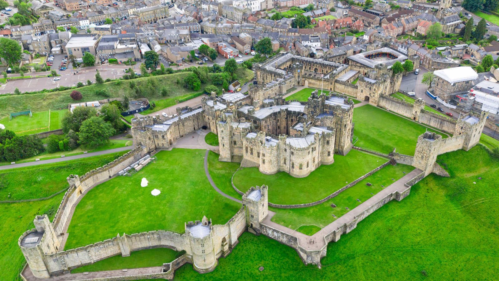 Between Edinburgh And Middlesbrough Is A Quaint Town With Fun Shops, Tasty Eats, And Historic Charm