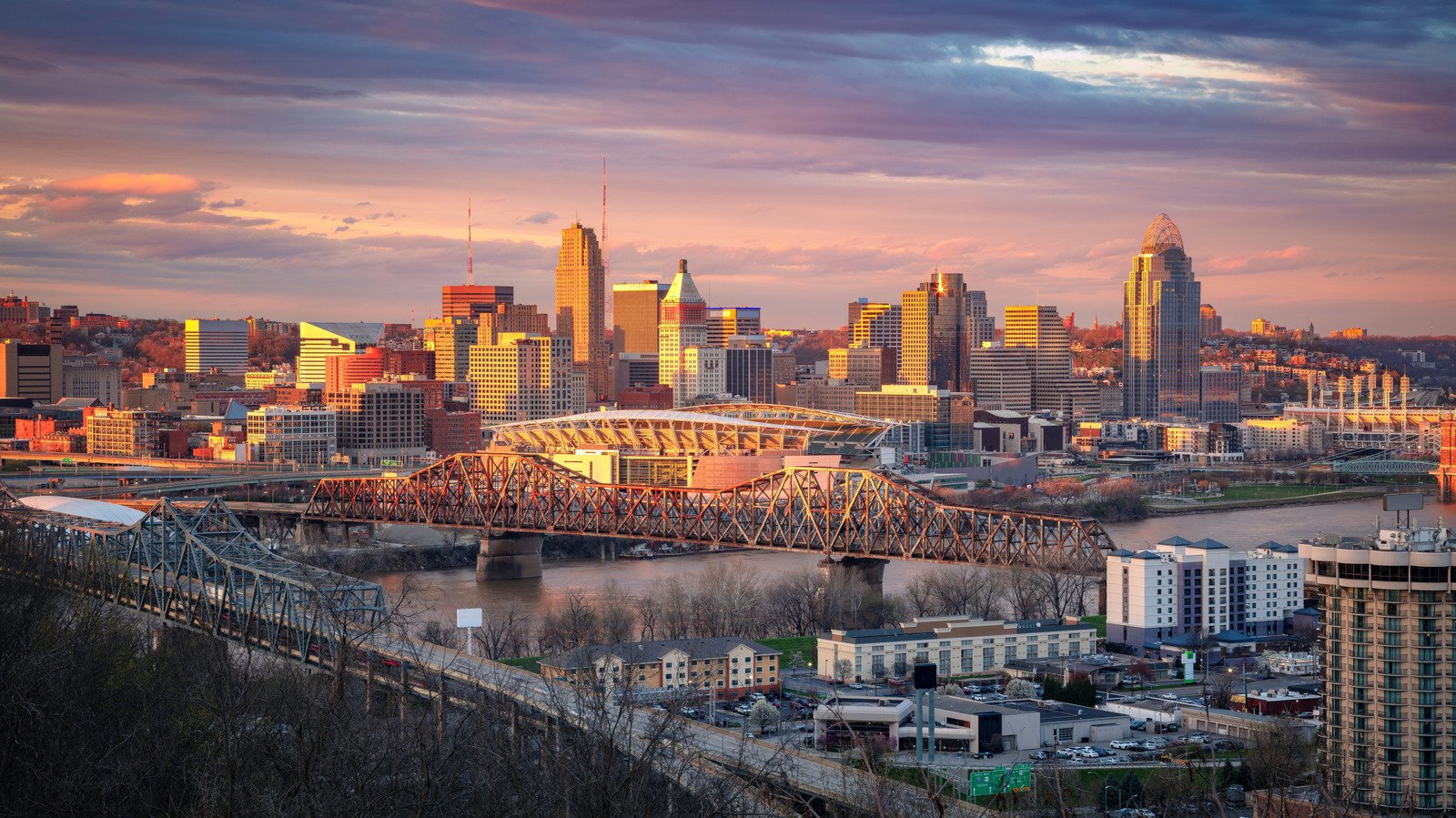 What Cincinnati's 5 Best Suburbs To Visit All Have In Common