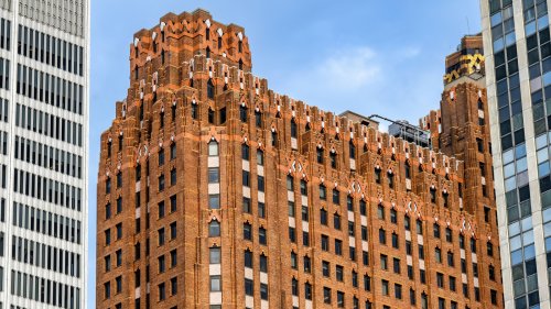 One Of The World's Tallest Brick Buildings Is Downtown Detroit's Art Deco Crown Jewel With Epic Views