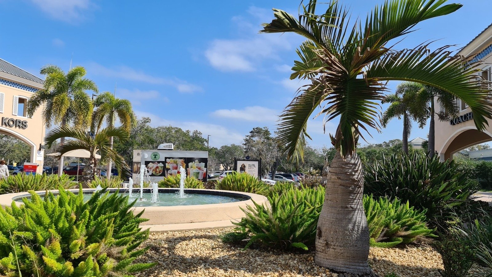 Between Tampa And Fort Myers Is A Massive Gulf Coast Outdoor Mall With Shops, Tasty Eats, And Fountains