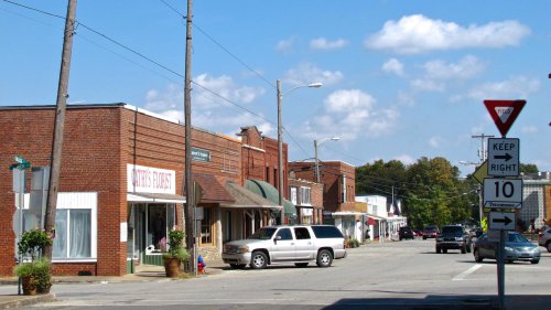 Tennessee's Laid-Back City With Small-Town Charm Boasts A Beautiful Waterfall Park And Comfort Food