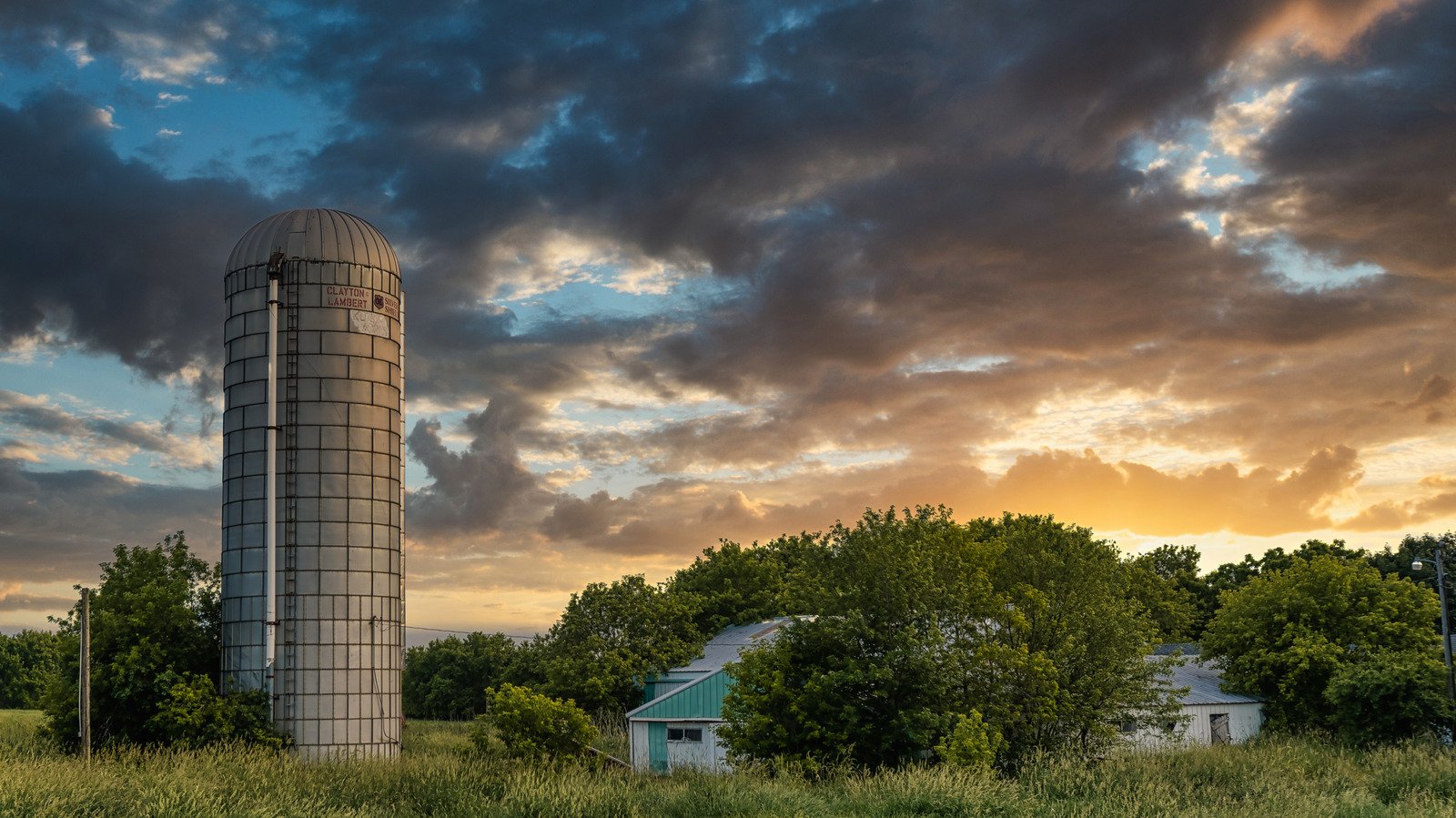 Near Milwaukee Is A Quaint Midwest Village With German Heritage, Vibrant Parks, And Local Eats