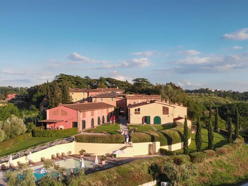 Forget Lottery Tickets, the Perfect Stocking Stuffer is an Apartment in Tuscany