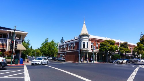 Sandwiched Between Silicon Valley And Santa Cruz Is California's Unsung Wine Town With Victorian Charm