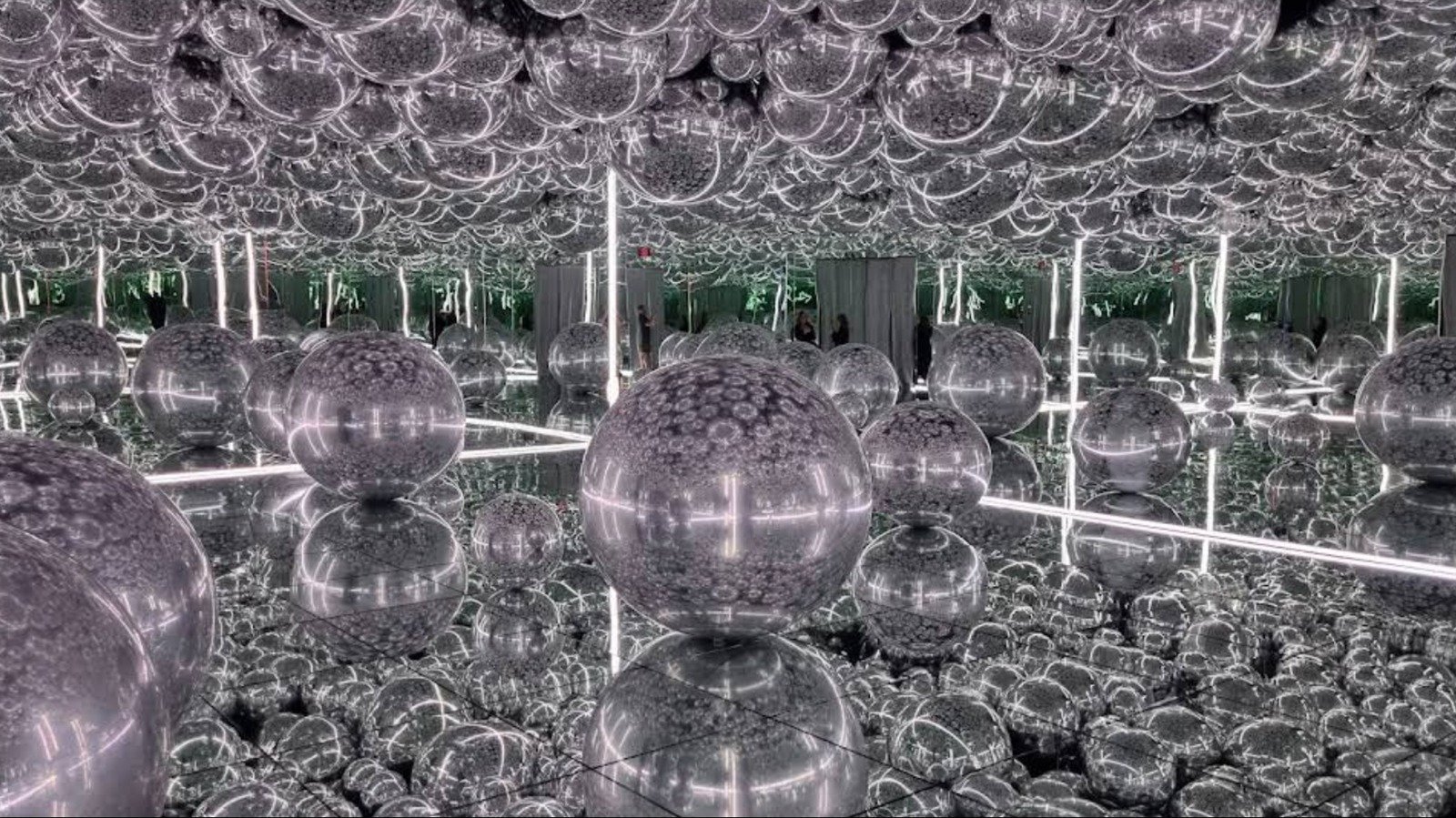 Las Vegas' Viral Immersive Art Museum Is Still A Unique Gem Worth Visiting