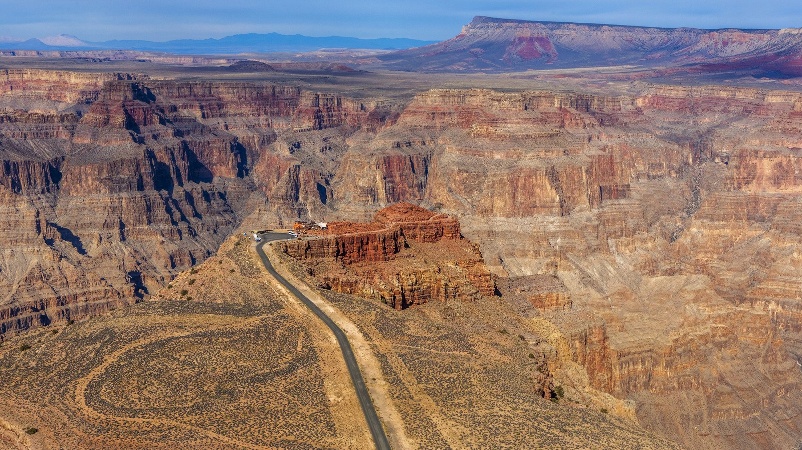 The Best Stops On A Breathtaking Road Trip Between Las Vegas And The Grand Canyon