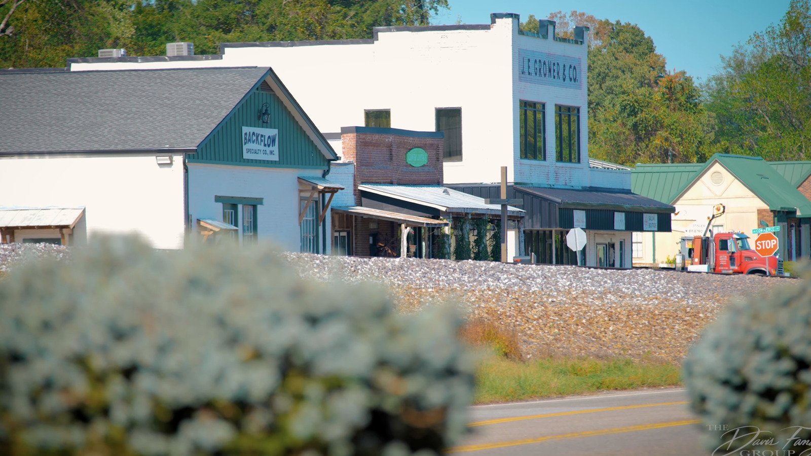 Just Outside Knoxville, Tennessee, Is A Quiet Community With Easy Outdoor Access And Antique Finds