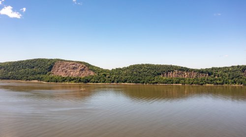 A Village Hidden In New York's Hudson Valley Is A Cute Riverside Gem With Hillside Views And Quaint Shops