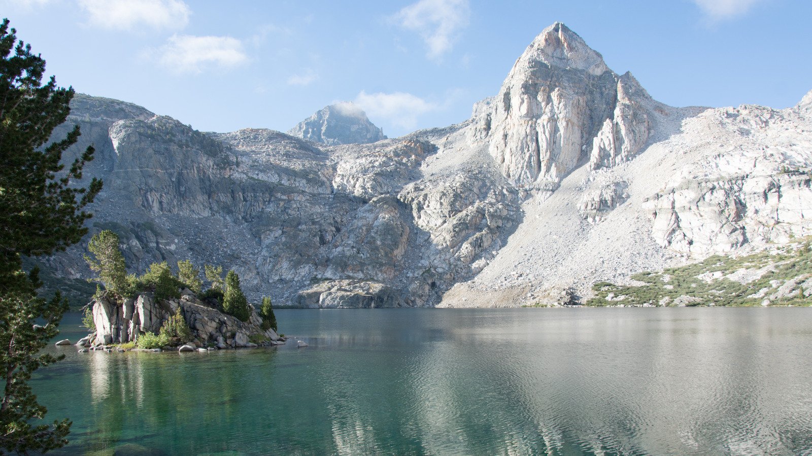 One Of Sierra Nevada's Most Scenic Hikes Is A National Park Favorite With A Chain Of Crystal-Clear Alpine Lakes